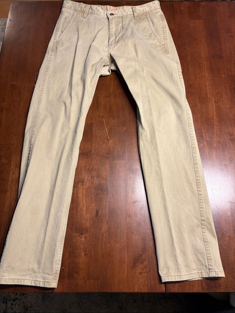 Dockers Men's Chinos in Light Khaki